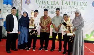 56 Hafiz-Hafizah Angkatan III SD Muhammadiyah Meruyung Depok Diwisuda