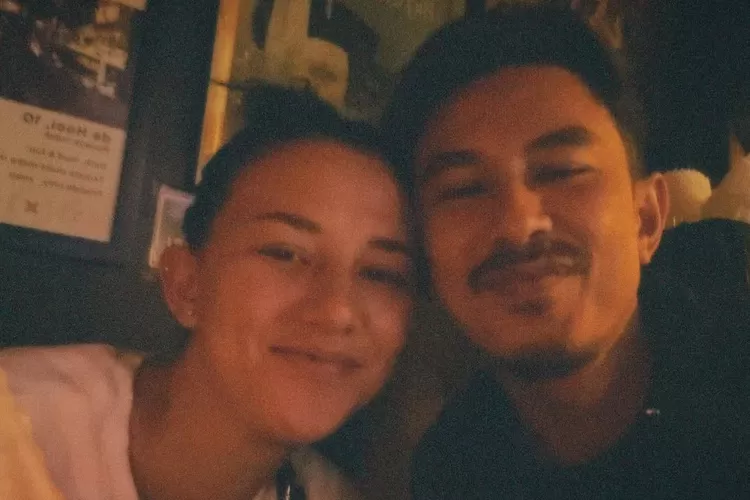 Fandy Christian merayakan ulang tahun Dahlia Poland yang ke-26 (Foto: Gorajuara/ Instagram/ @fandych)