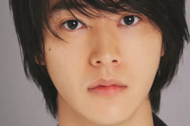 Profil Lengkap Kento Yamazaki Aktor Tampan Jepang Berbakat Ramai