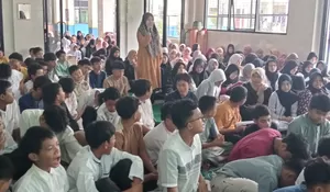 Pesantren Ramadan SMPN 5 Depok Jadi Pembinaan Karakter, Akhir Acara Bagikan 225 Paket Sembako