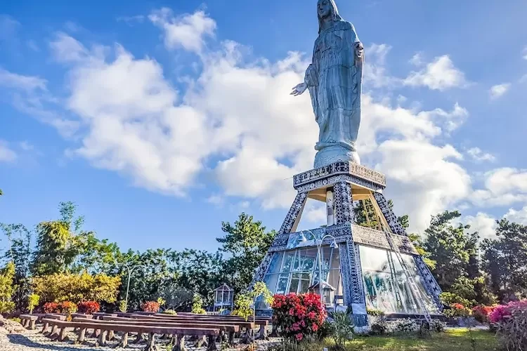 Bukit Nilo, Tempat Wisata Rohani Yang Bisa Anda Dikunjungi Saat Berada ...