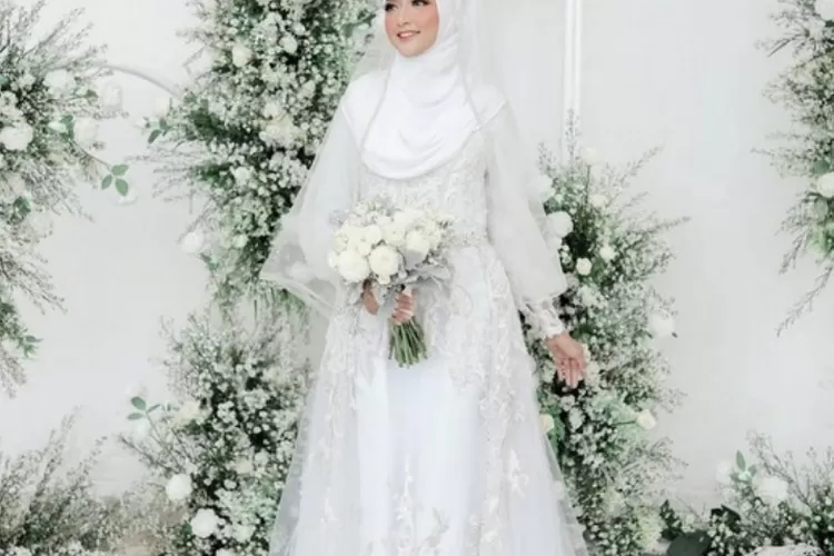 Gown putih outlet