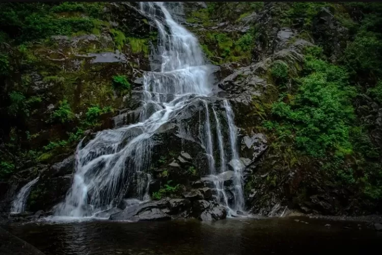 Keajaiban Tersembunyi Di Sumatera Utara Air Terjun Megah Meter