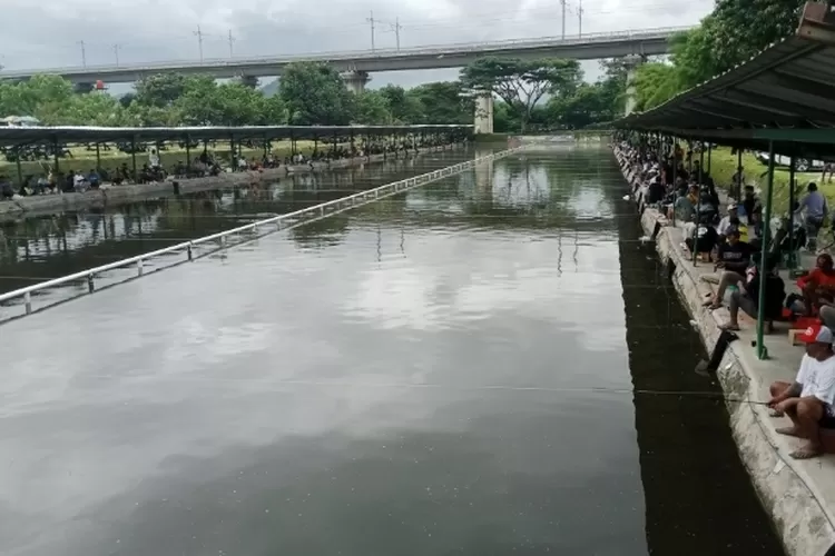 Kolam Pemancingan Brigif Fishing Club Kota Cimahi (Foto Kusnadi)