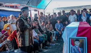 Duka Mendalam Selimuti Buton Tengah, Bupati Azhari Kenang Keteladanan Almarhum Ketua DPRD