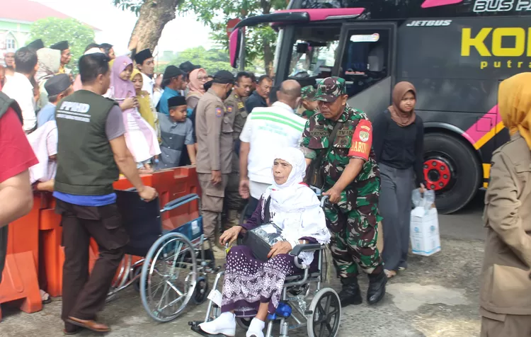 Pasi Ops Kodim Tigaraksa Pastikan Pengamanan Pemulangan Jemaah Haji Kloter Kabupaten