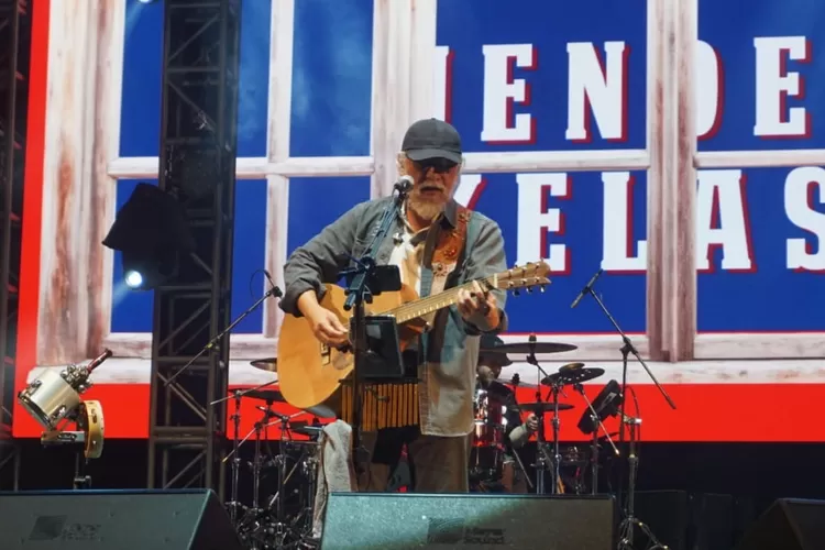 Konser gratis Iwan Fals di Pekalongan, 3 Agustus 2024 di Alun-Alun Kajen (SM Purbalingga/ Ryan Rachman)