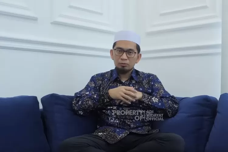 Ustaz Adi Hidayat Ungkat Lebih Umroh Dulu Atau Haji (Tangkapan Layar YouTube Adi Hidayat Official)