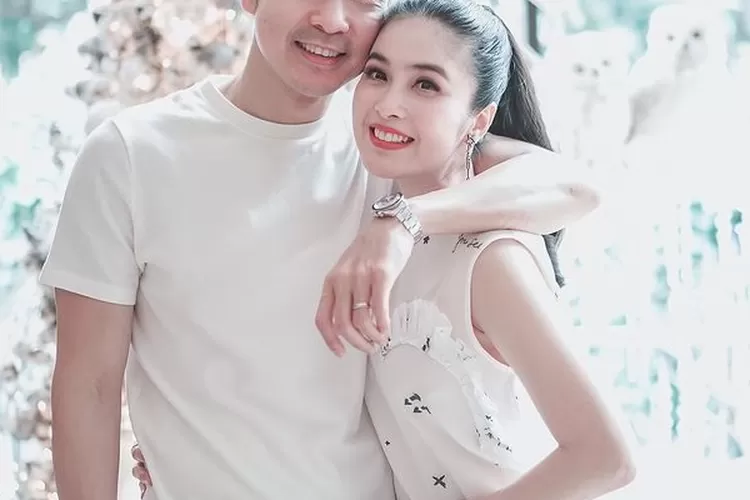 Sandra Dewi dan sang Suami Harvey Moeis (foto; Gorajuara.com/ instagram @sandradewi88)