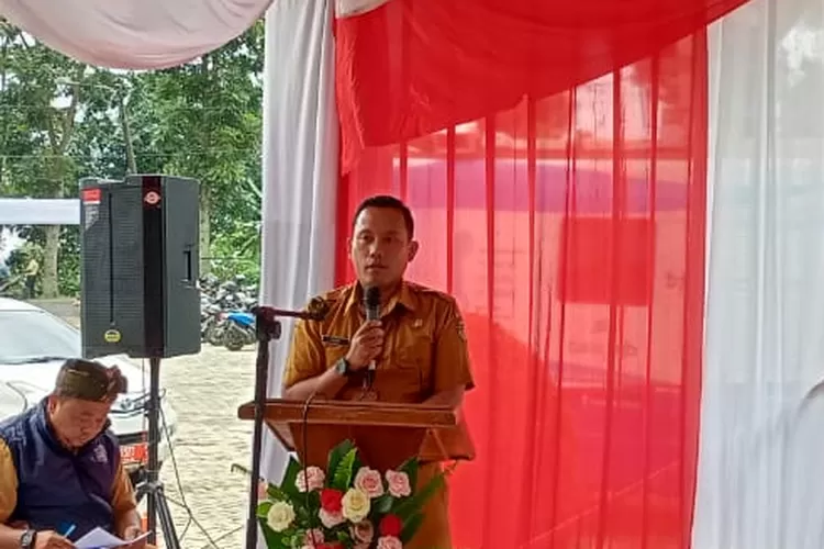 Kabid Perkebunan dan Holtikultura dari Dinas Pangan dan Pertanian Kabupaten Purwakarta, Kurnia Prawira Saputra, SP, M.Tr.A.P., dalam Musrenbang 2025 Kecamatan Kiarapedes, Selasa (27/2/2024) (Dok. Purwakarta Online)