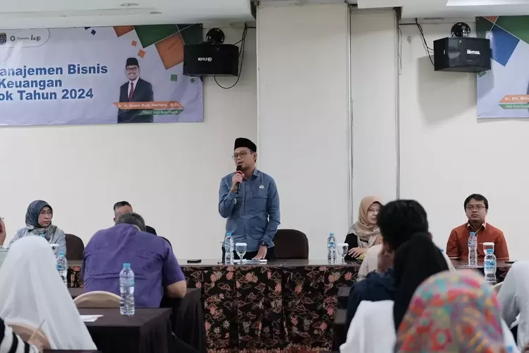 Wakil Walikota Depok, Imam Budi Hartono menghadiri acara pelatihan lanjutan bagi ratusan Wirausaha Baru (WUB) angkatan 2024 di Wisma Hijau, Selasa (9/7).  (ISTIMEWA)