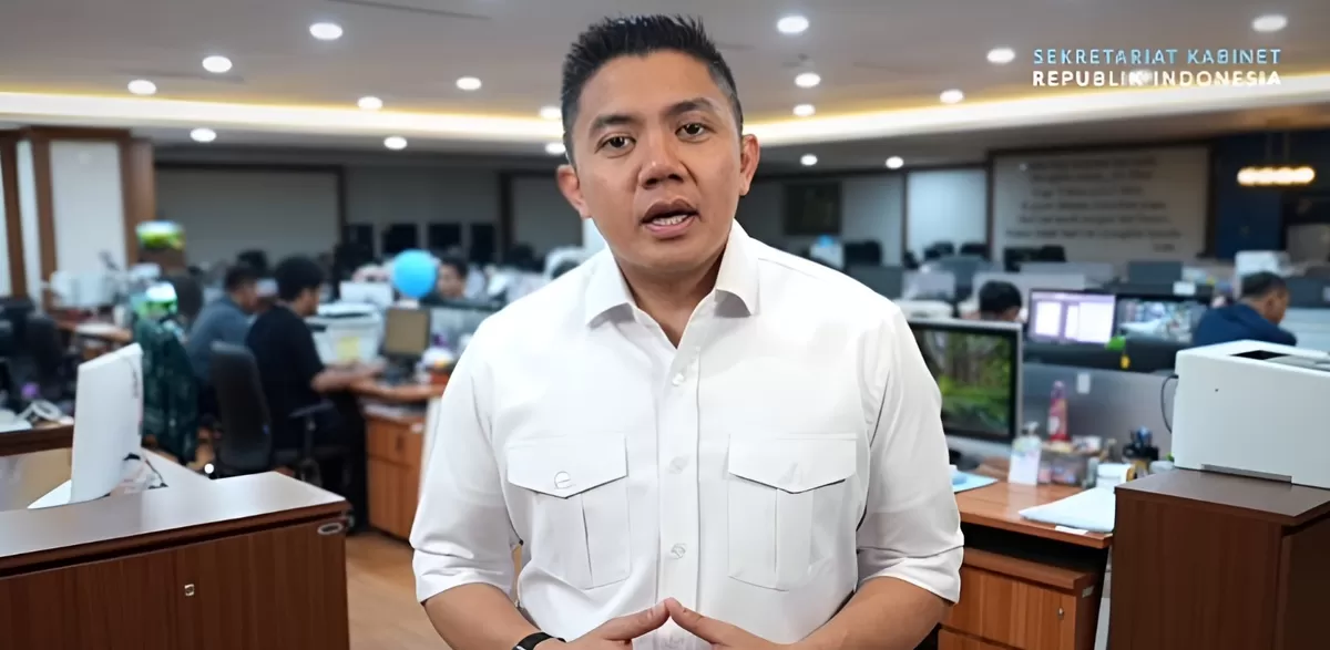 Sekretaris Kabinet (Seskab) RI, Teddy Indra Wijaya menjelaskan ihwal kunjungan kerja luar negeri Presiden Prabowo yang membuahkan hasil nyata. (Dok. Sekretariat Kabinet RI)