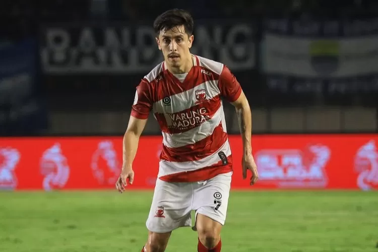 Francisco Rivera menjadi pemain terbaik BRI Liga 1 2023/2024 (Instagram @cachisrivera)