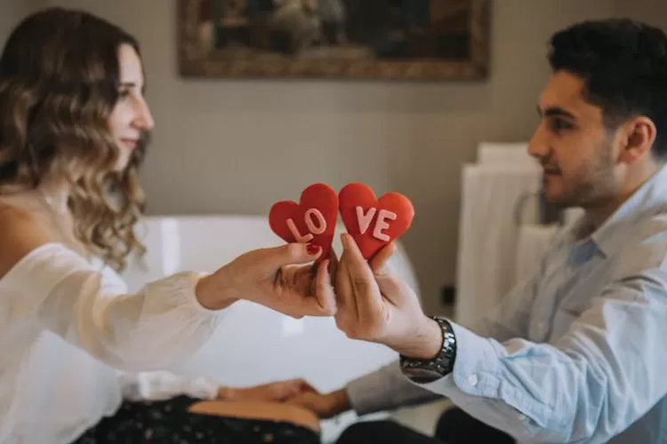 Ilustrasi ramalan zodiak Aries mengenai cinta dan karir yang berlaku besok Minggu 13 April 2025 (Pexels.com/Meruyert Gonullu)