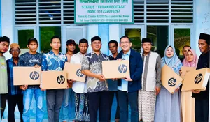 Asep Wahyuwijaya Distribusikan Bantuan PMT hingga Laptop, Skemanya Berbeda dengan Pemerintah Daerah