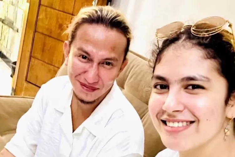 Helwa Bachmid diduga dikibuli dan sempat berharap mendapat buku nikah pasca dinikai Habib Bahar Smith namun brujung hanya diberi surat saja (IG/@helwabachmid_)