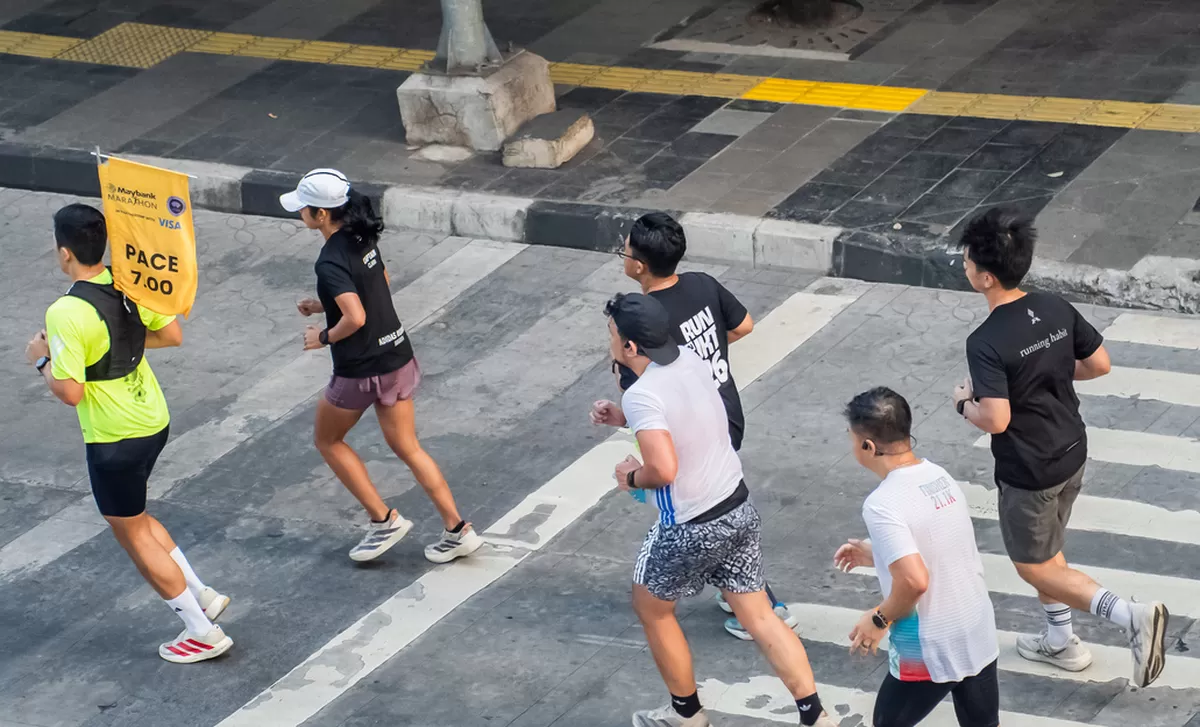 Ilustrasi persiapan para pelari jelang Maybank Marathon 2026.