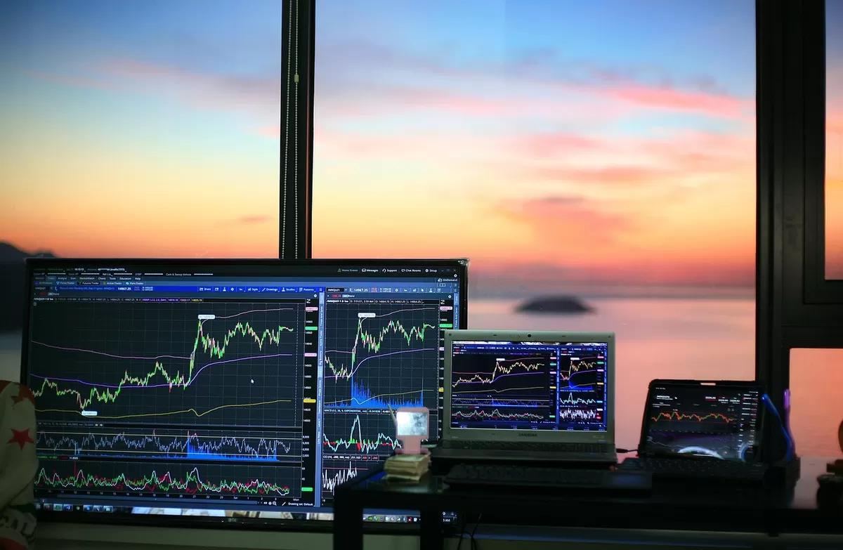 ILUSTRASI INVESTASI SAHAM - Apa itu FCA Saham ? Investor Pemula Harus Tahu Mekanisme Perdagangan FCA Saham dan Berapa Lama Durasi agar Saham Keluar FCA (Kalimantansatu.com/Pixabay sergeitokmakov)