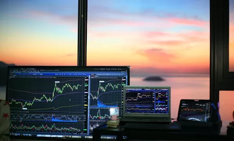 Apa itu Quasimodo Pattern Dalam Analisa Teknikal Saham ? Wajib Tahu ! Ketahui Jenis, Cara Membaca, Kelebihan dan Kekurangannya