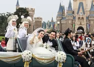 Kasus Korupsi Harvey Moeis Disebut Dimulai Sejak 2015, Netizen: Kita Baik Banget Gaji UMR Biayai Nikahan Sandra Dewi di Disneyland