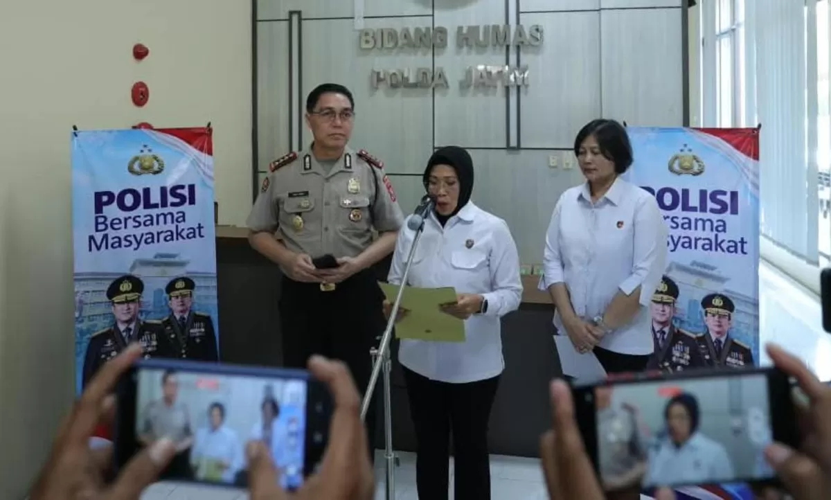 Polda Jatim memastikan proses penanganan perkara terus dilakukan sesuai mekanisme hukum yang berlaku.