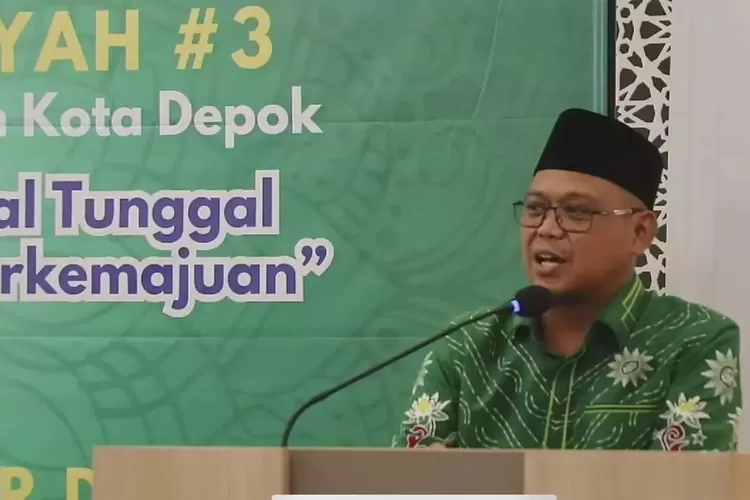 Wakil Walikota Depok Imam Budi Hartono berikan sambutan dalam kegiatan pengajian Bermuhammadiyah di Masjid Jakarta Global University (JGU), Grand Depok City, Sabtu (3/8). (PEMKOT DEPOK)