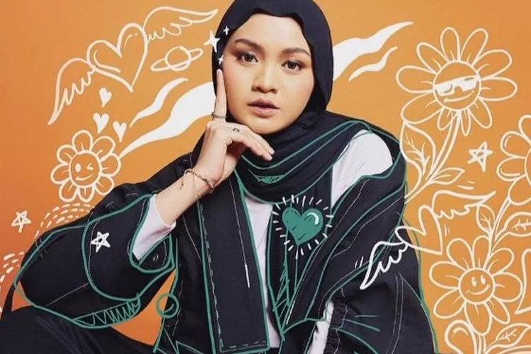 Salma Salsabil merilis lagu berjudul Bunga Hati  (ALONESIA/Instagram/@salmasalsabil12)
