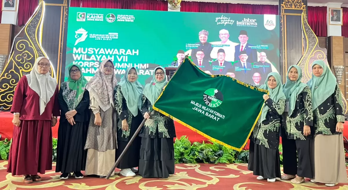 Foto : Musyawarah Wilayah (MUSWIL) VII KAHMI Jawa Barat Tahun 2026 menetapkan lima Presidium Majelis Wilayah Forum Alumni HMI-Wati (MW FORHATI) Jawa Barat periode 2026&ndash;2031. Penetapan tersebut berlangsung dalam sidang pleno MUSWIL VII yang digelar di Grand Asrilia Hotel, Kota Bandung.