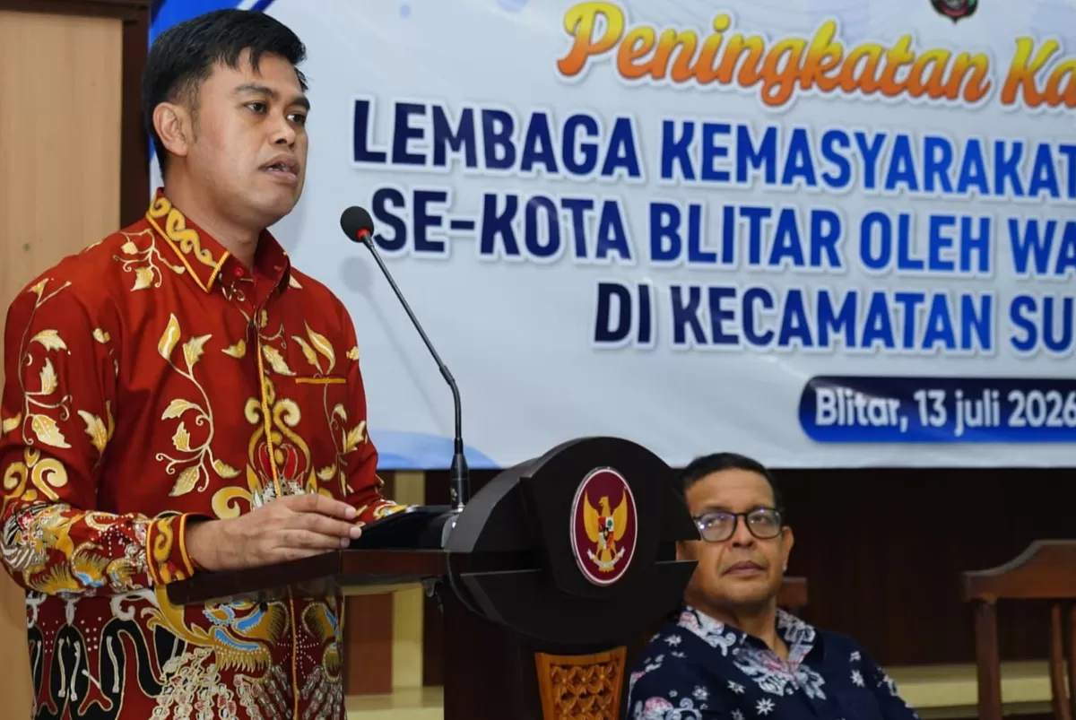 Wali Kota Blitar Syauqul Muhibbin saat membuka kegiatan Peningkatan Kapasitas Lembaga Kemasyarakatan Kelurahan. (blitarkota.go.id )