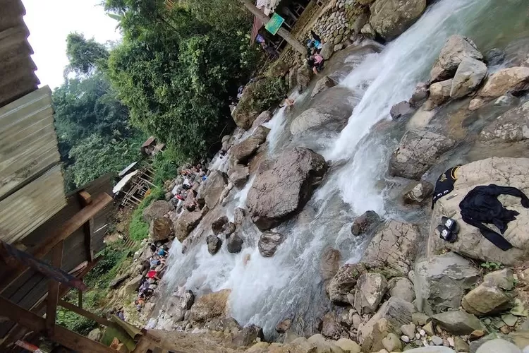 Ilustrasi - Honeymoon Rasa Home, Ini 7 Tempat Wisata Romantis di Bogor yang Cocok Banget Buat Pengantin Baru (Gmaps/Yunas Candra Perdana)