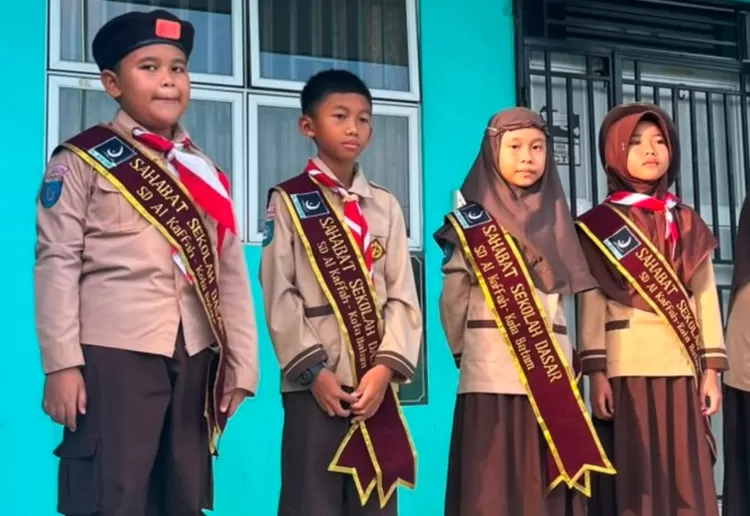 Empat murid SD Al Kaffah Batam delegasi Program SSD 2026 diantaranya Arkenzie Raffertha Rinaldi (siswa kelas V), Zaneta Agila Shareeva (siswi kelas V), Ayatul Khusna Mushowir (siswa kelas V), dan sau lagi Althaf Rayi Wiranda (siswi kelas IV). (dok.Humas SD Al Kaffah Batam)