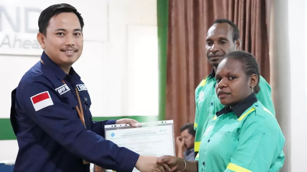 Aksi Nyata TSE Group Bantu Tingkatkan Kompetensi Berbasis Komputer bagi Orang Asli Papua