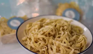 5 Makanan Viral dan Recommended di Singapura yang Ternyata Tidak Halal