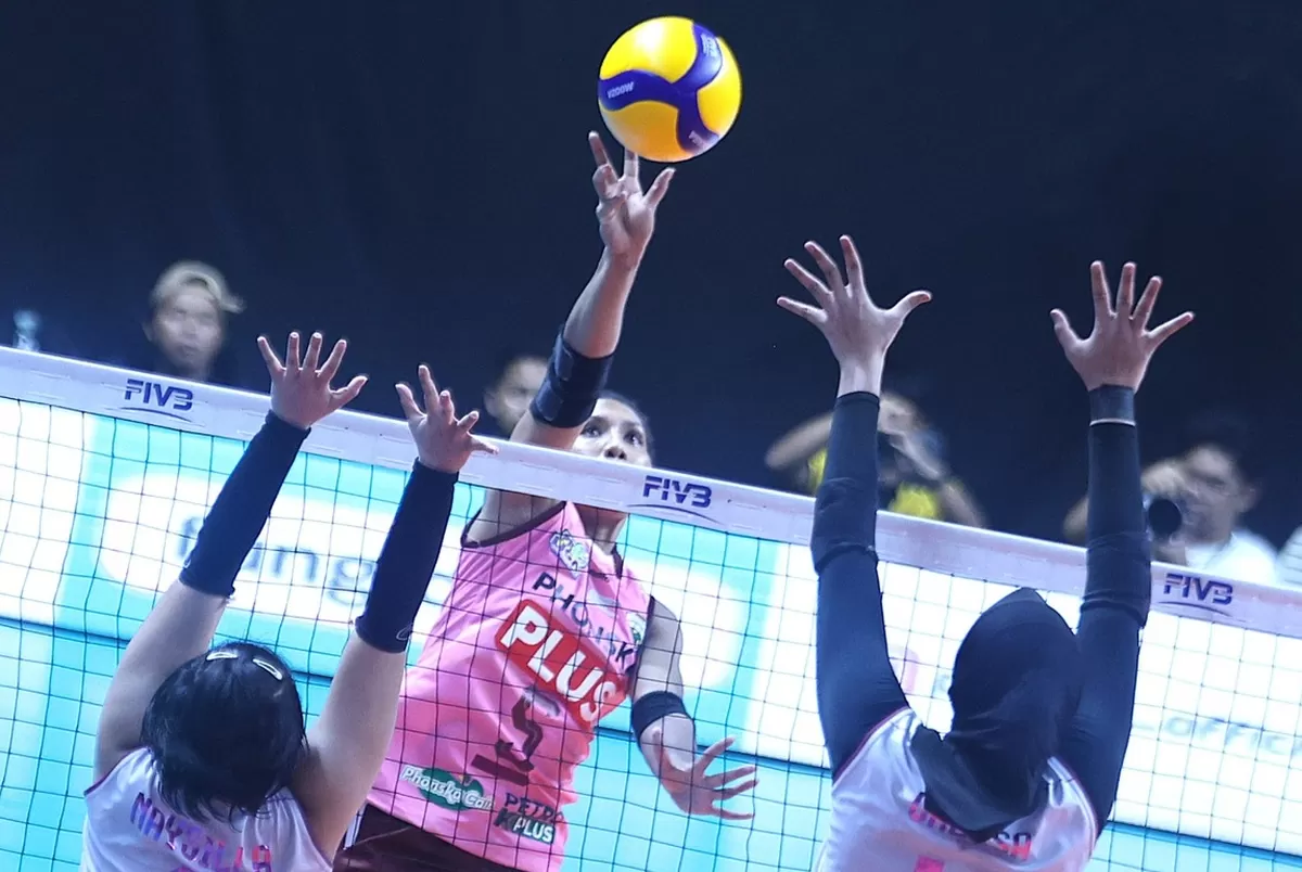 Satu kaki tim putri Gresik Phonska Plus sudah berada di babak Grand Final Proliga 2026 setelah petik kemenangan 3-1 dari Popsivo di Solo. (PBVSI)