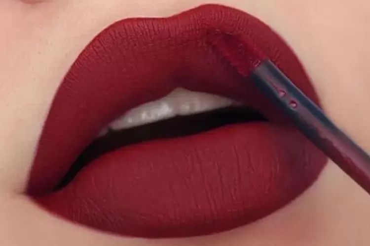 6 Rekomendasi Shades Wardah Intense Matte Lipstick Sesuai Warna Kulit di Tahun 2023 (Instagram tinyboxofbeauty)