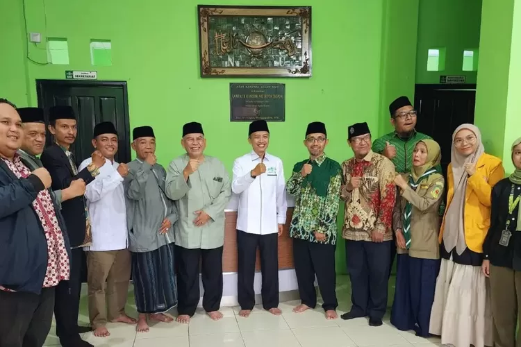 Pertemuan silaturahim antara PD Muhammadiyah dan PCNU Kota Depok, Selasa (12/8) sebagai langkah nyata memperkuat kerukunan umat Islam di tingkat daerah. (NARASUMBER)