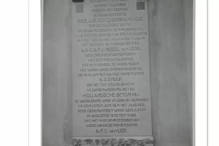 Prasasti pembangunan kantor ledeng (tangkapan layar @palembangdalamsketsa)