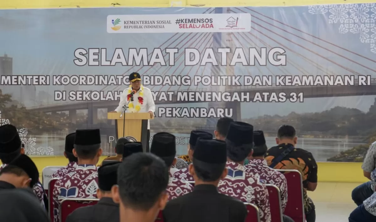Menko Polkam Tinjau SRMA 31 Pekanbaru, Tekankan Peran Guru dan Semangat Belajar Siswa