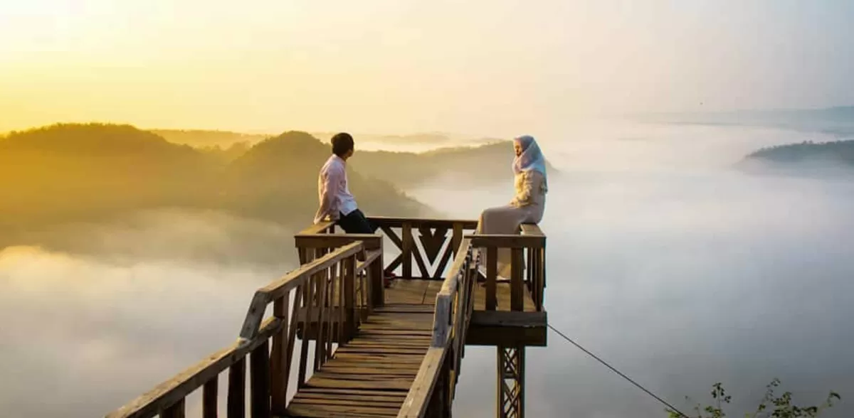 Bukit Panguk Kediwung di Bantul, Jogja yang sempat viral, spot menikmati sunrise cantik (Instagram/ @indra.saputraaaa)
