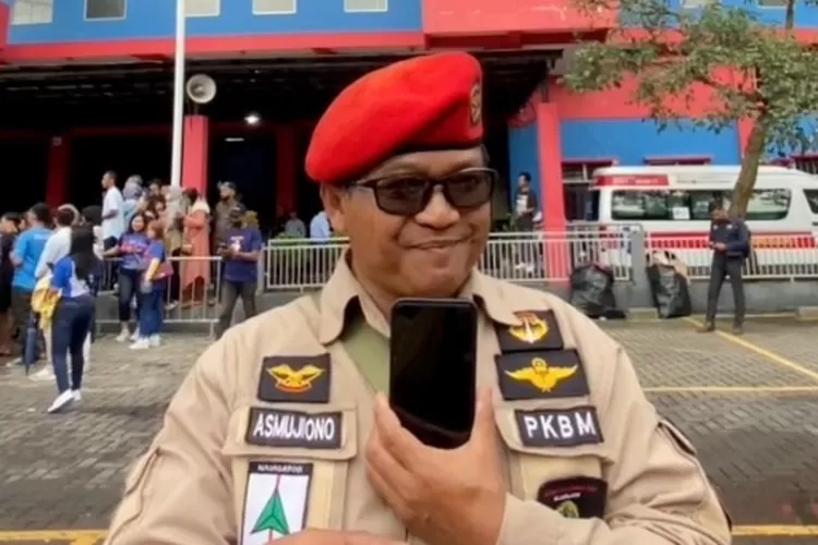 Asmujiono, eks prajurit Kopassus pengibar bendera Merah Putih pertama kali di puncak Gunung Everest punya cerita menarik tentang Prabowo Subianto terkait program pemberian susu pada anak.