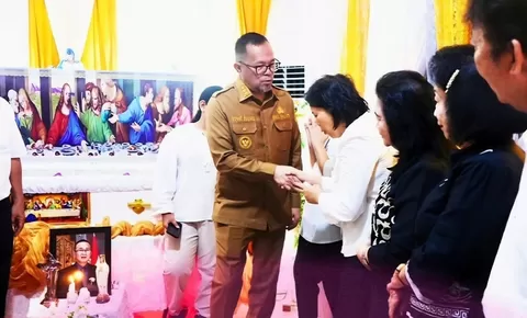 Wawali Richard Sualang Beri Penguatan bagi Keluarga Berduka di Paal IV dan Buha