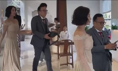 Ari Lasso Unggah Momen Mesra Bareng Kekasih, Warganet Banjiri Dukungan