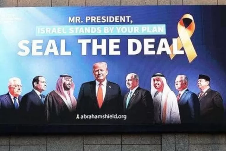 Foto Prabowo Muncul di Baliho Israel. (Istimewa)