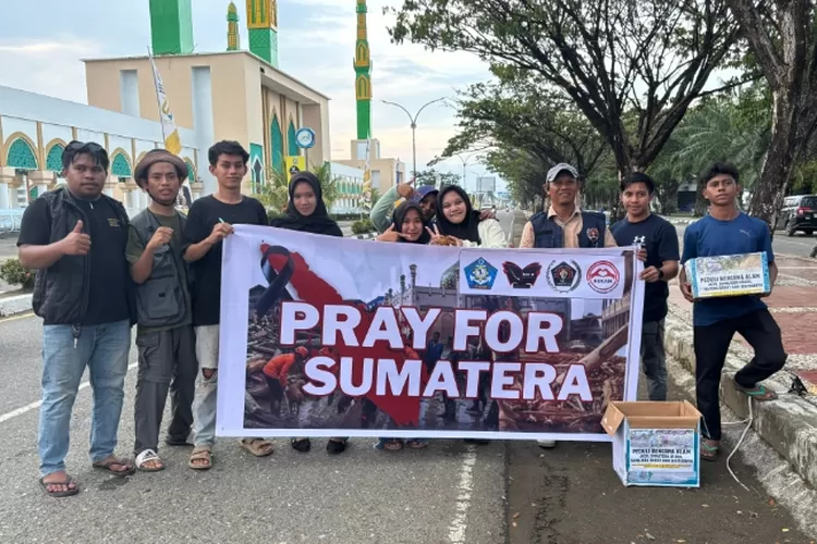 Aksi solidaritas kemanusian di Morowali untuk korban bencana alam disejumlah wilayah Sumatra (One-metrosulteng)