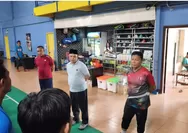 ​Meriahkan HUT RI ke-81, ASN Kemenag Batam Keringatan Bareng di Turnamen Badminton