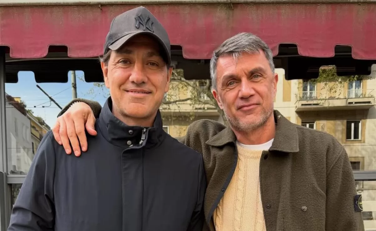 Alessandro Nesta bersama Paulo Maldini. Nesta dikabarkan sedang diincar oleh Tottenham Hotspurs untuk melengkapi jajaran tim pelatih mereka.  (IG Nesta)