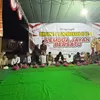 Khidmat, Warga NU-Muhammadiyah di Jombang Duduk  Bareng  Gelar Malam Tirakatan Peringati Kemerdekaan RI
