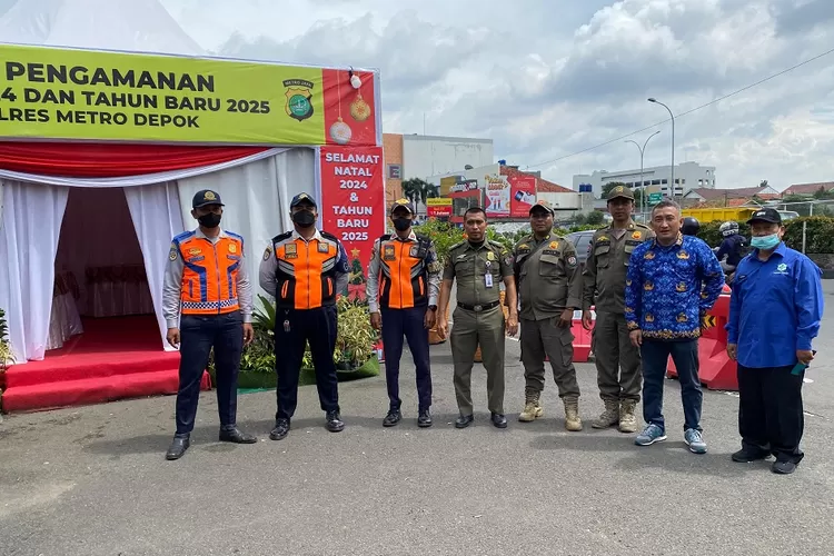 Pos pengamanan nataru yang berada di Simpang Juanda, Kota Depok. (ANDIKA EKA/RADAR DEPOK)