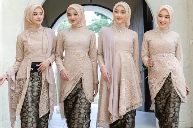 Berkelas Dan Mewah! 5 Inspirasi Kebaya Tunik Hijabers Cantik Untuk ...