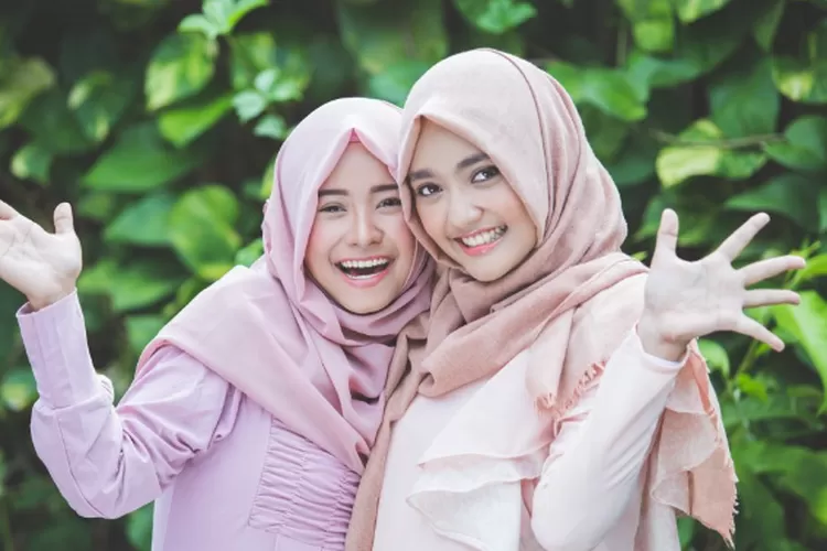 Pengguna Hijab Wajib Tahu! Ini 5 Cara Mudah Merawat Rambut Agar Tetap ...